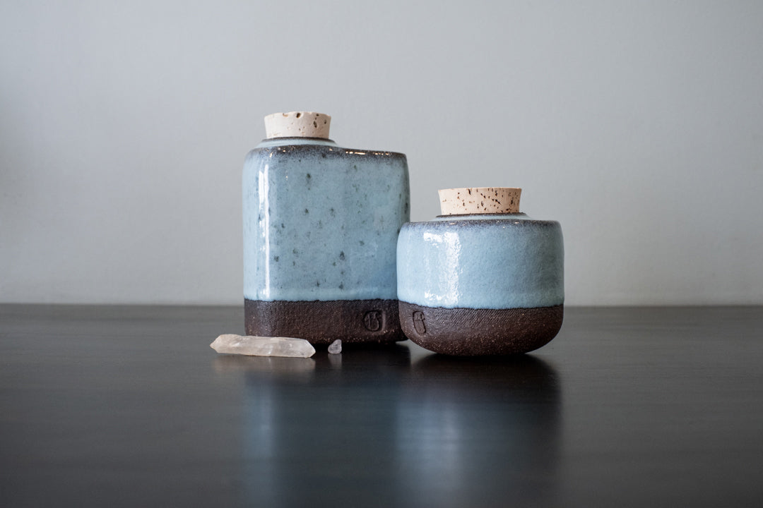 Pure Line Ceramic Urn